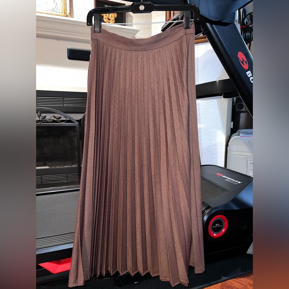Zara Midi Pleated Skirt in Rose Gold